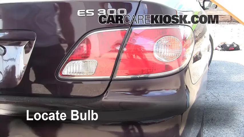 2002 Lexus ES300 3.0L V6 Lights Turn Signal - Rear (replace bulb)